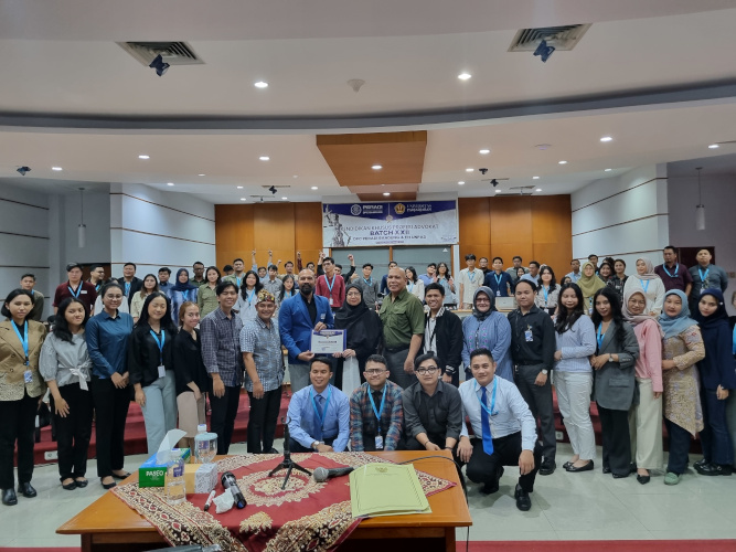 Kepala Kanwil III KPPU Bicara tentang Hukum Persaingan Usaha pada PKPA Angkatan XXII Kota Bandung